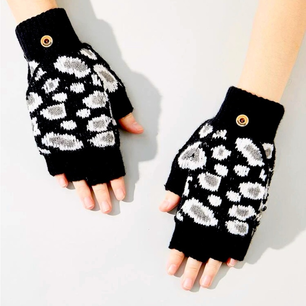 Women’s Fingerless Animal Print Gloves